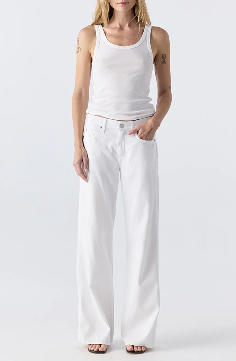AMO Regina White Jean
