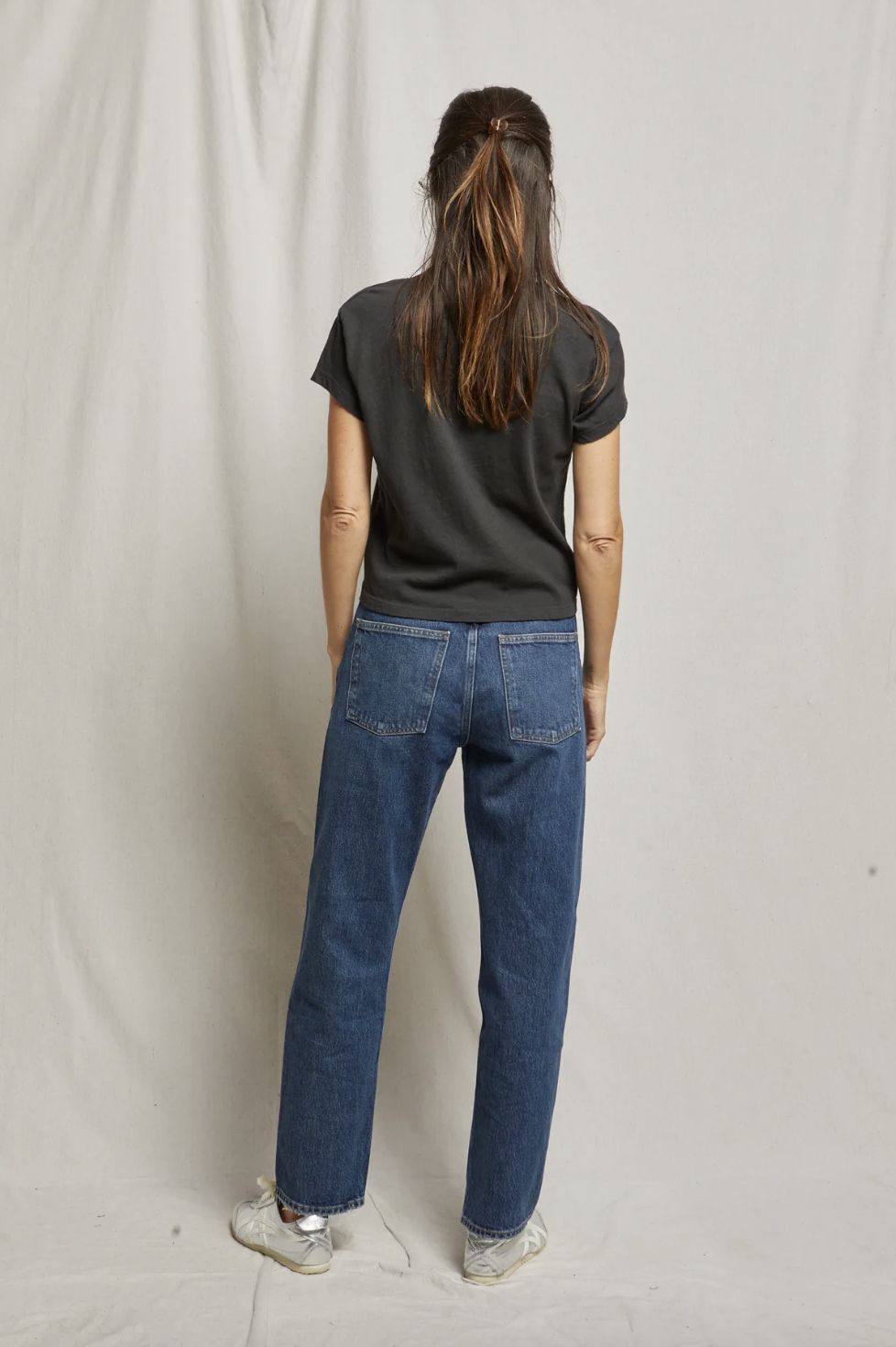 Perfect White Tee Alanis Tee in Vintage Black
