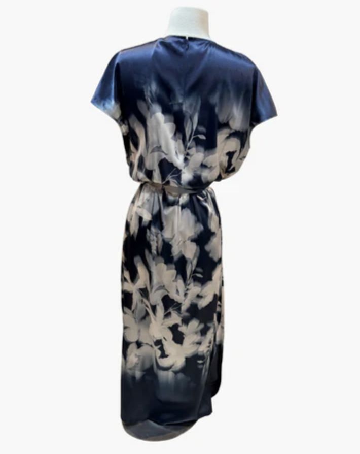 Go Silk Go Slouch Placed Dress