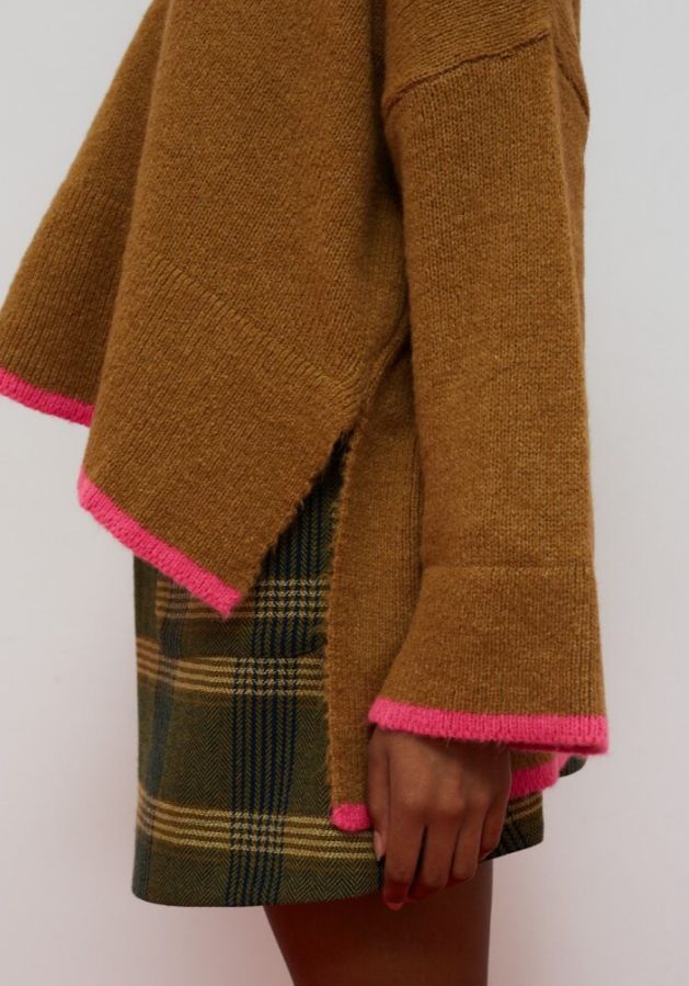 Dr. Bloom Hug Sweater