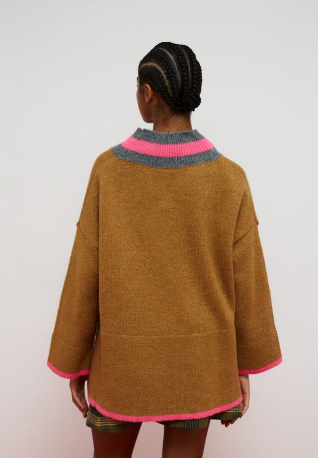 Dr. Bloom Hug Sweater