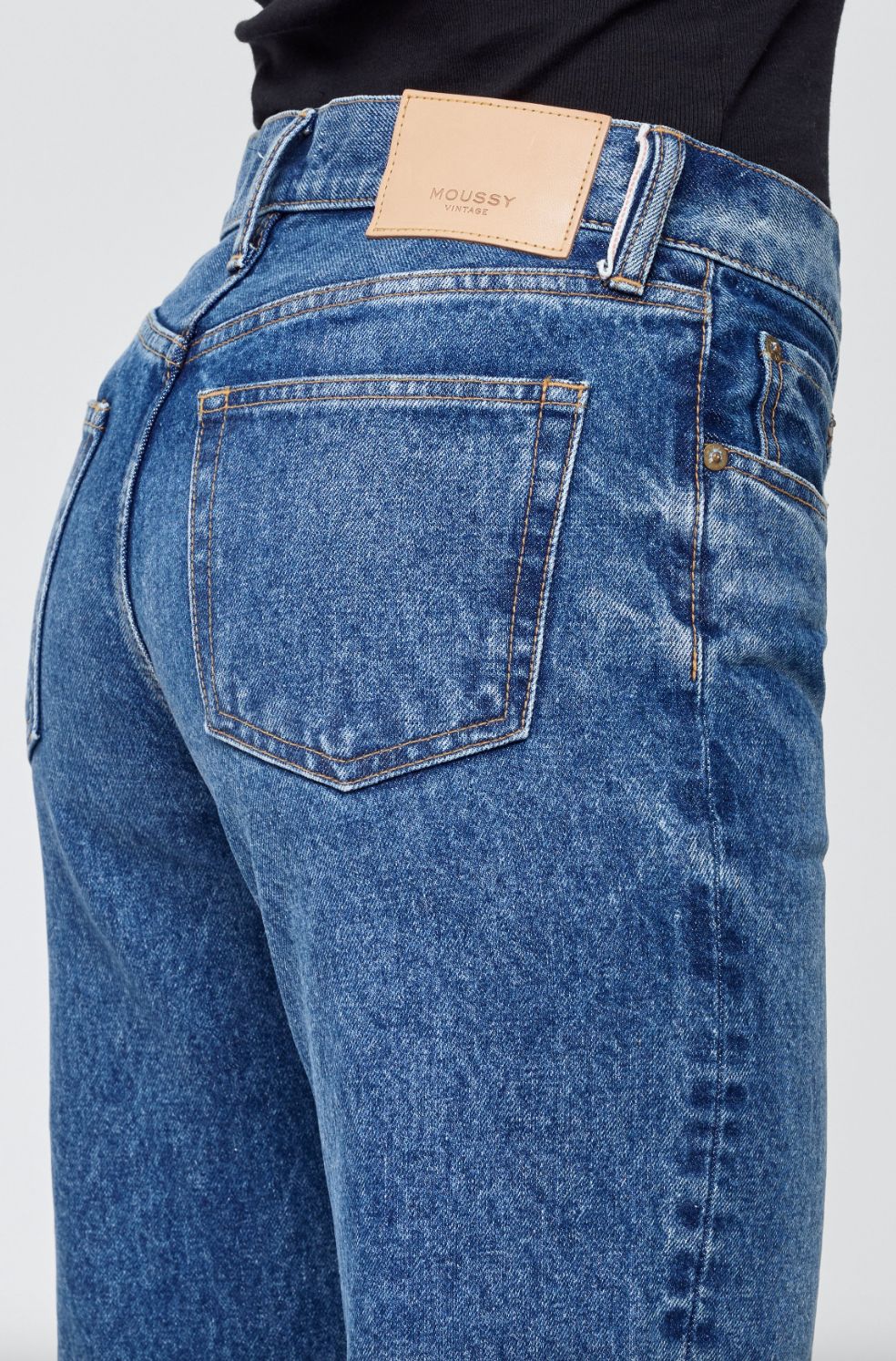 Moussy Philadelphia Low-Rise Straight Jean