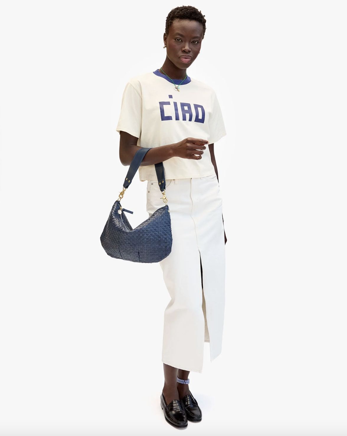 Clare V Moyen Messenger in Bleu Marine