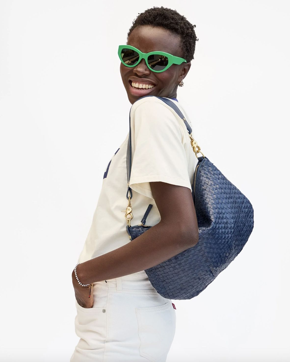 Clare V Moyen Messenger in Bleu Marine