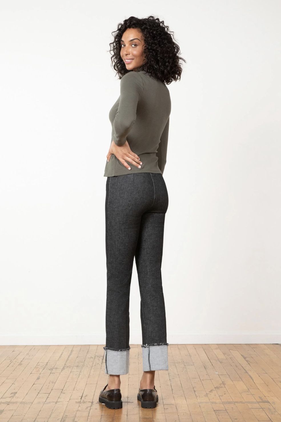 Avenue Montaigne Bonnie Cuff Jean in Black Denim