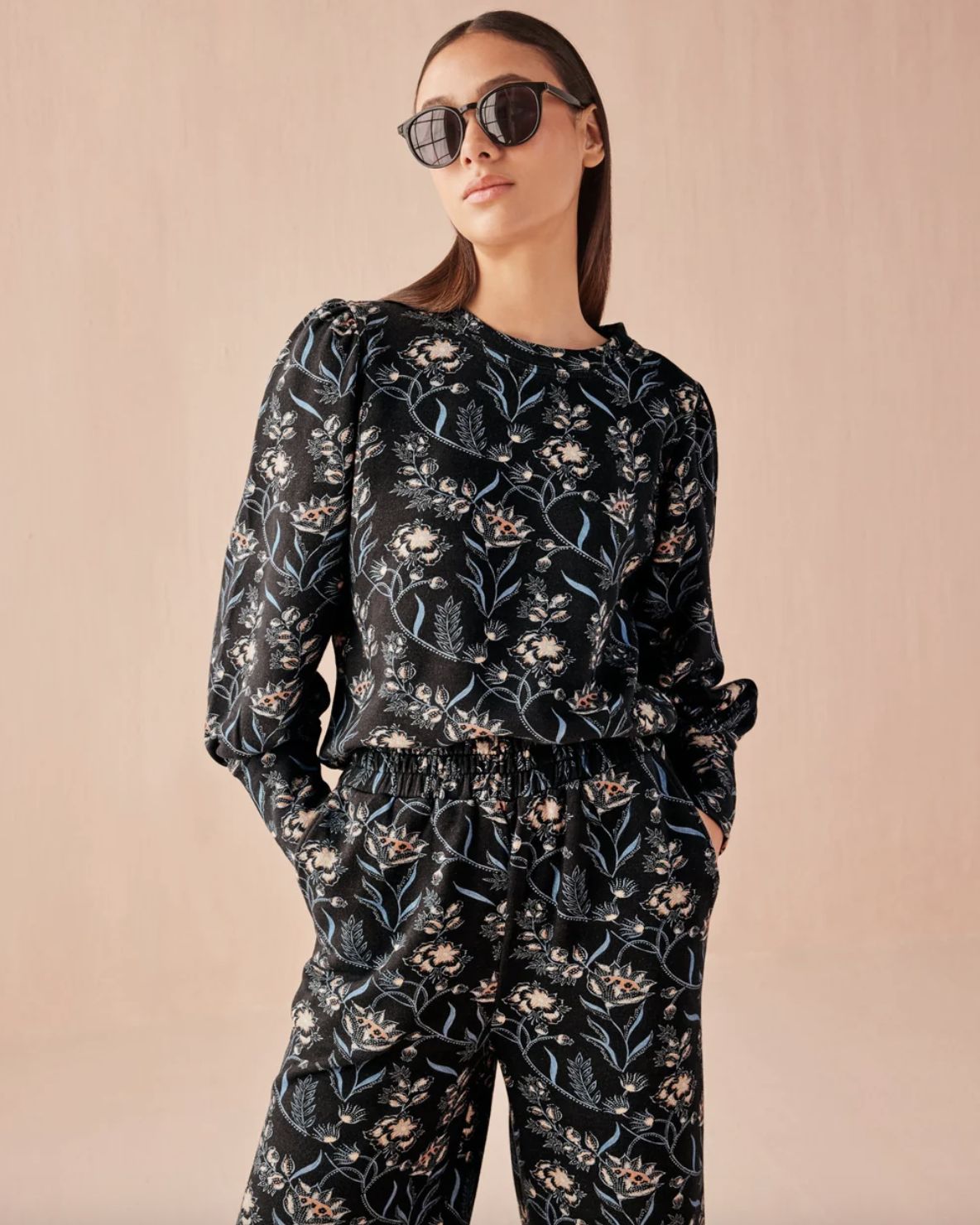 Omika Lydia Sweatshirt in Sofi Midnight