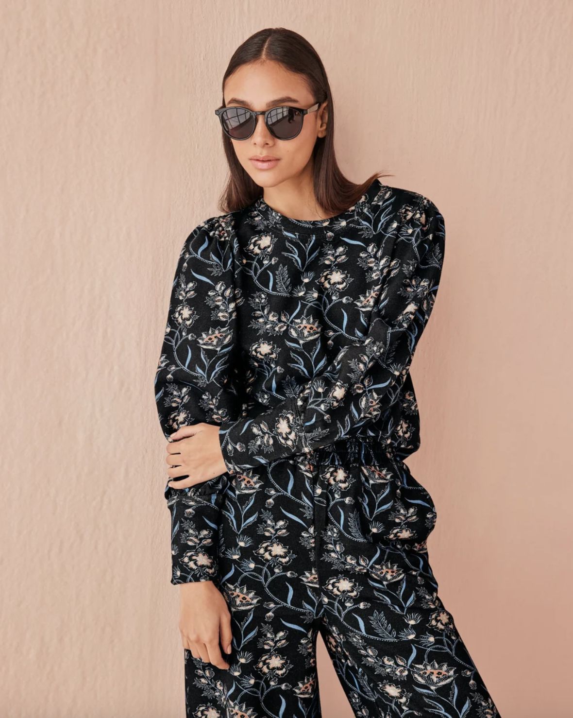 Omika Lydia Sweatshirt in Sofi Midnight