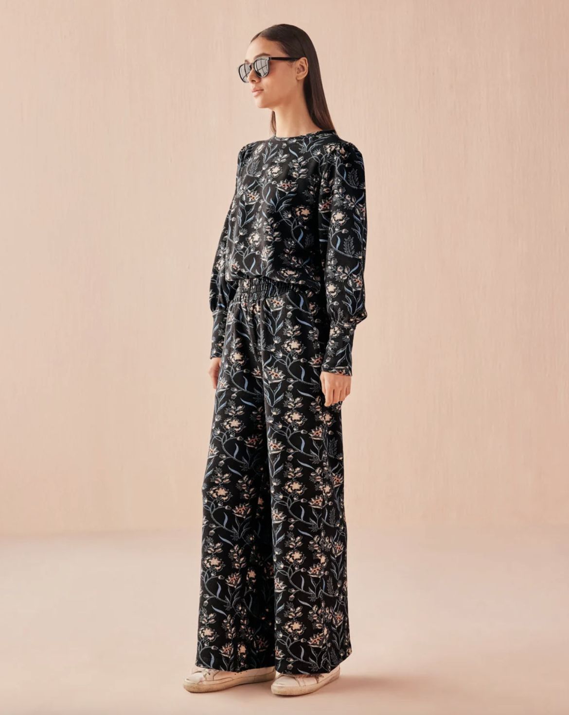 Omika Reece Sweatpants in Sofi Midnight