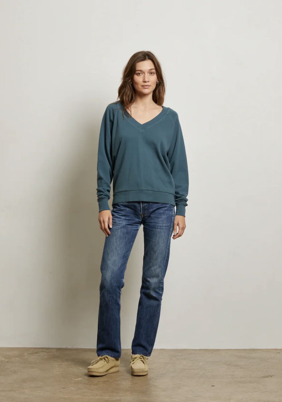 Perfect White Tee Sinead Sweatshirt in Slate