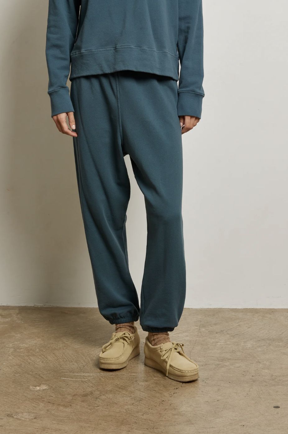 Perfect White Tee Johnny Sweatpants in Slate