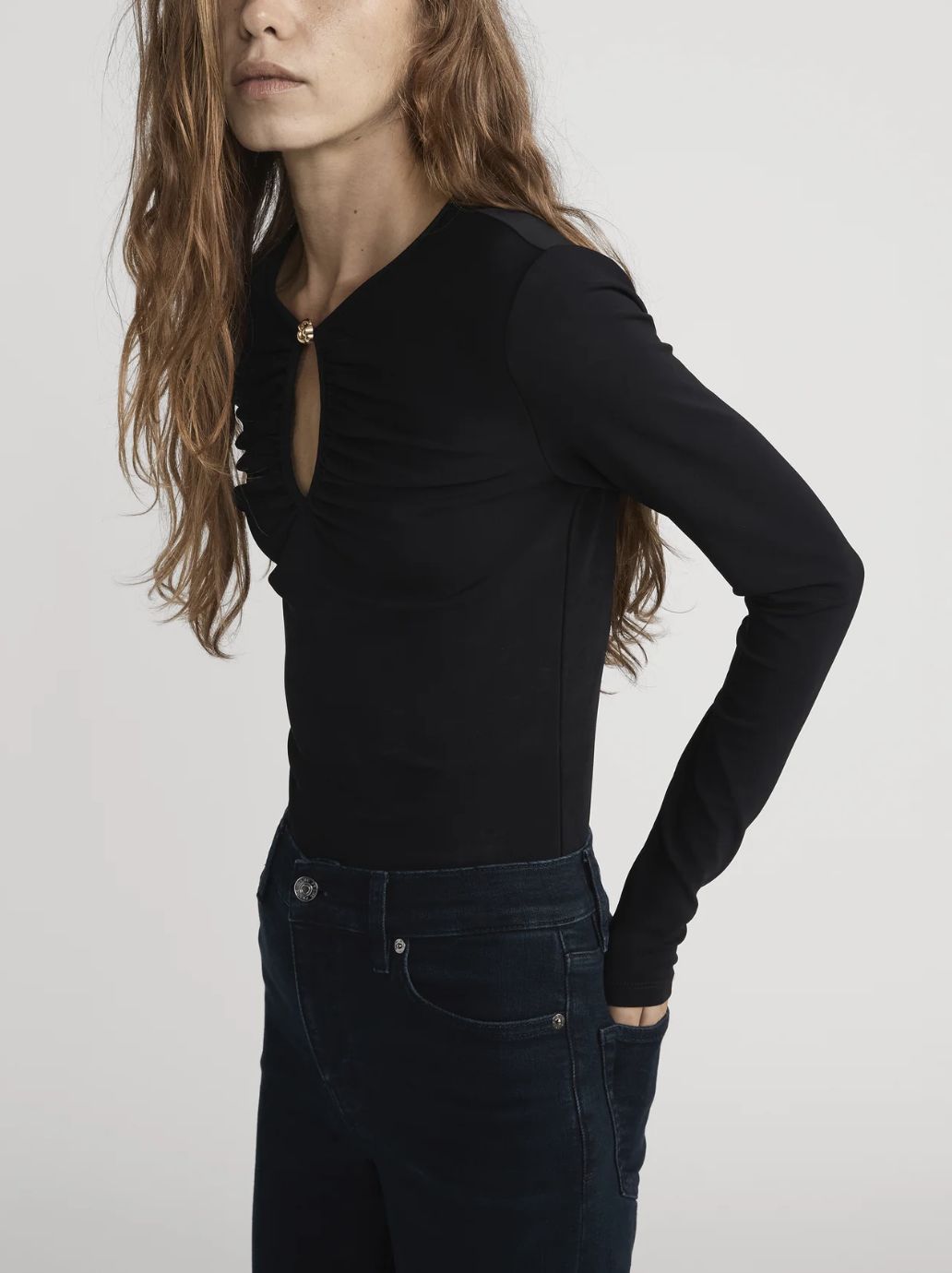 Frame The Keyhole Top