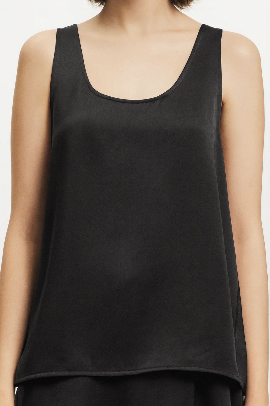 Saint Art Isola Scoopneck Tank