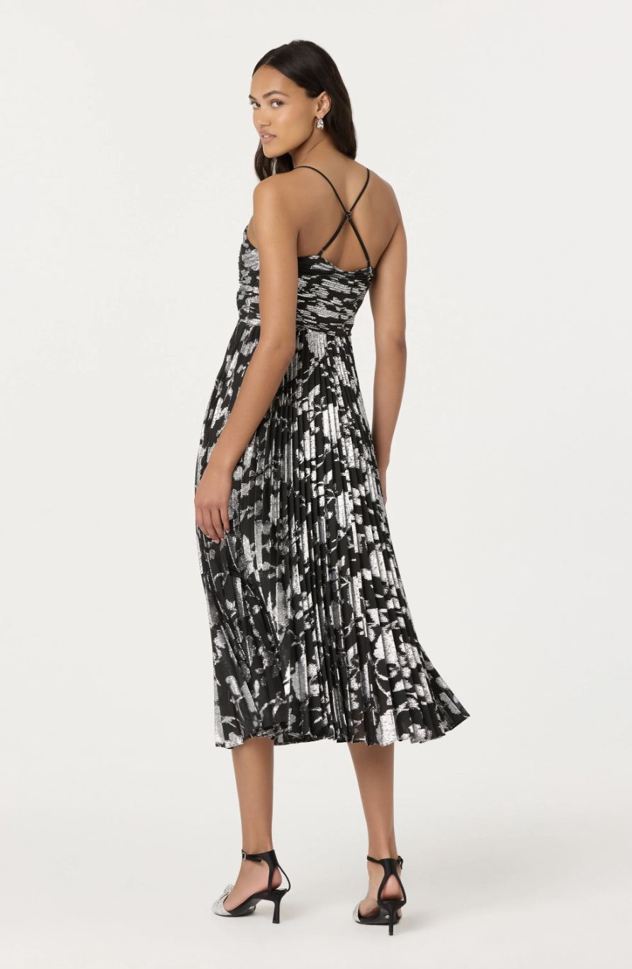 ASTR Saoirse Metallic Pleated Midi Dress