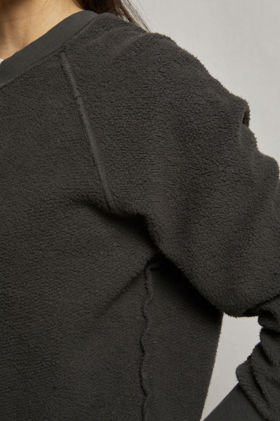 Perfect White Tee Ziggy Crew Neck Sweatshirt in Vintage Black