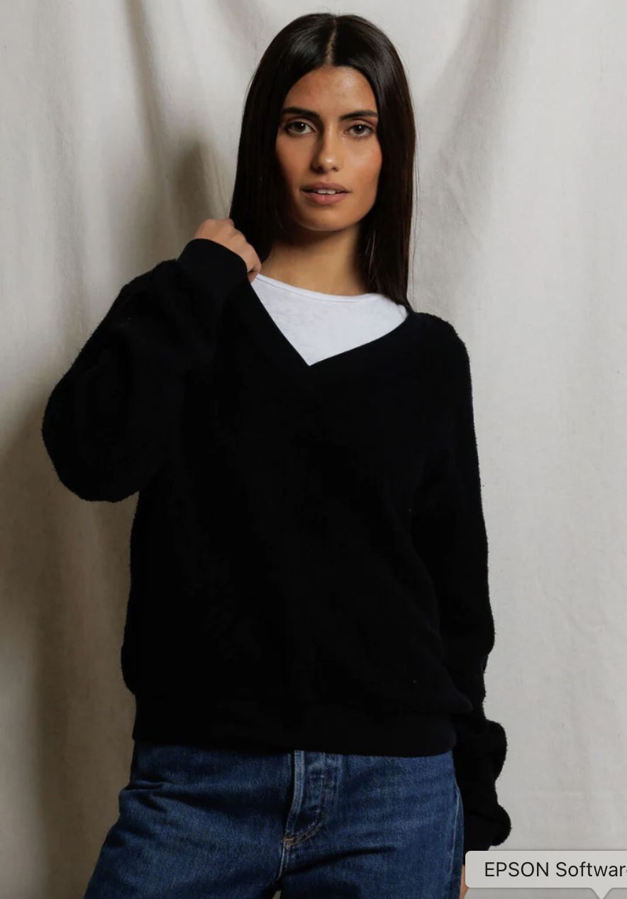 Perfect White Tee Zuri Sweatshirt in True Black