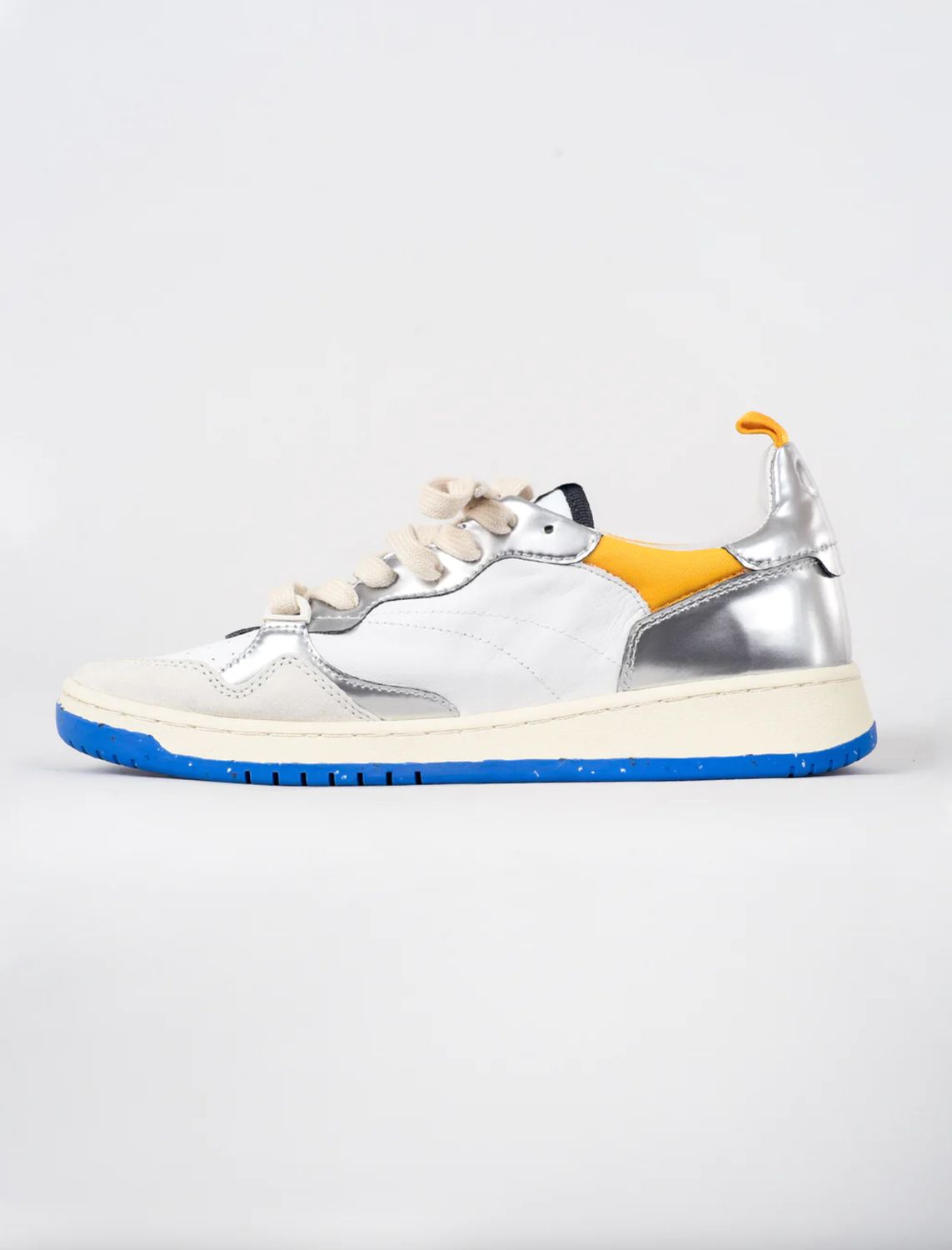 Oncept Phoenix Sneaker