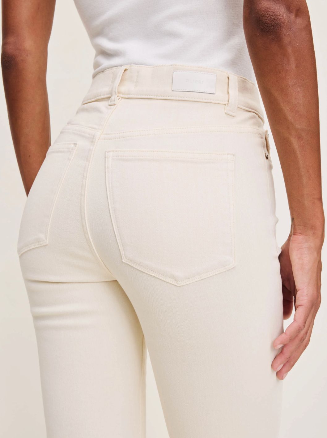 DL1961 Halle 29" Straight Jean in Ecru