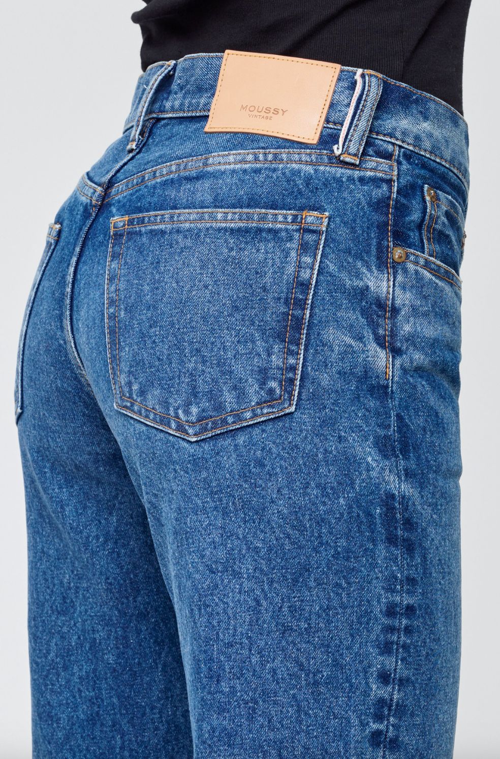Moussy Philadelphia Low-Rise Straight Jean