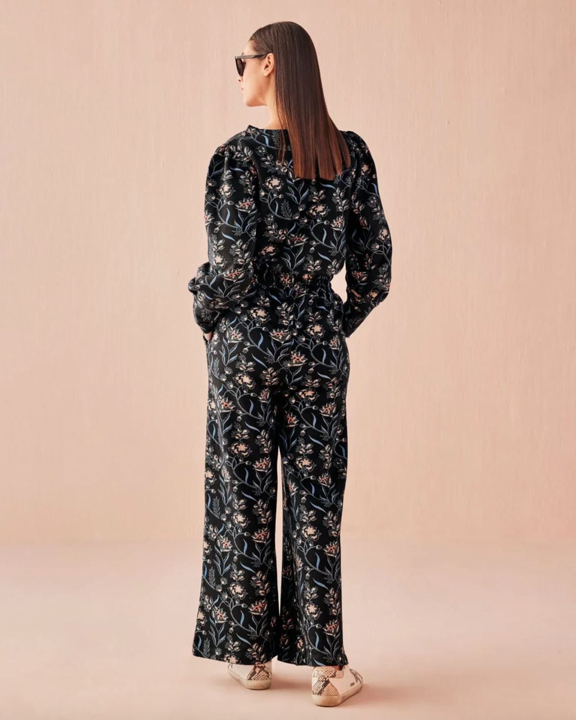 Omika Reece Sweatpants in Sofi Midnight