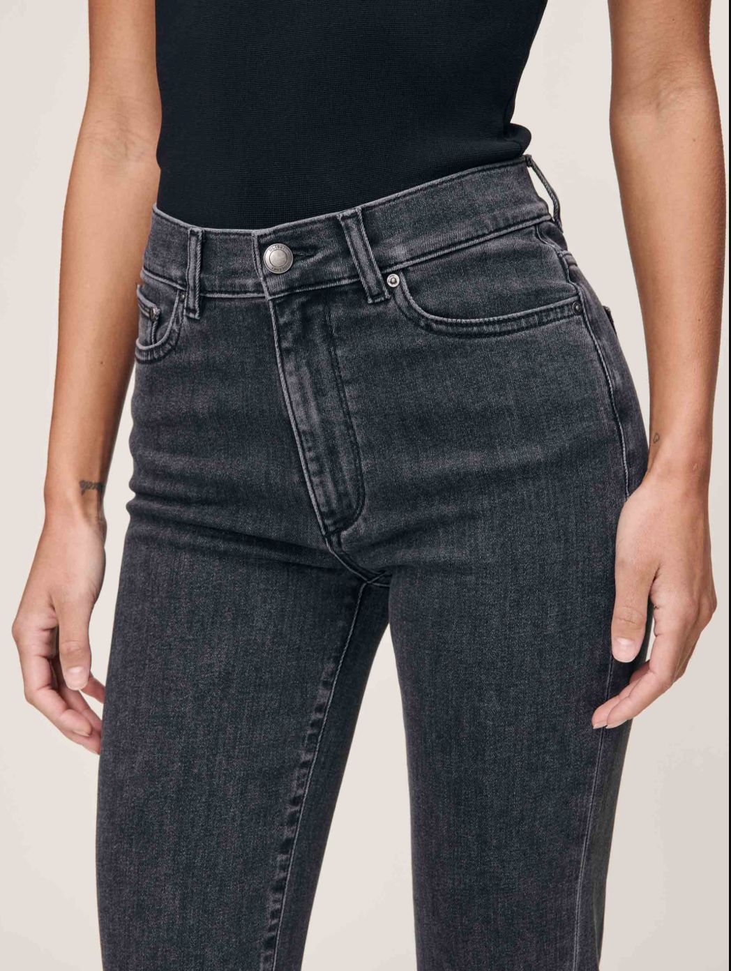 DL1961 Halle Straight Jean in Nightshade