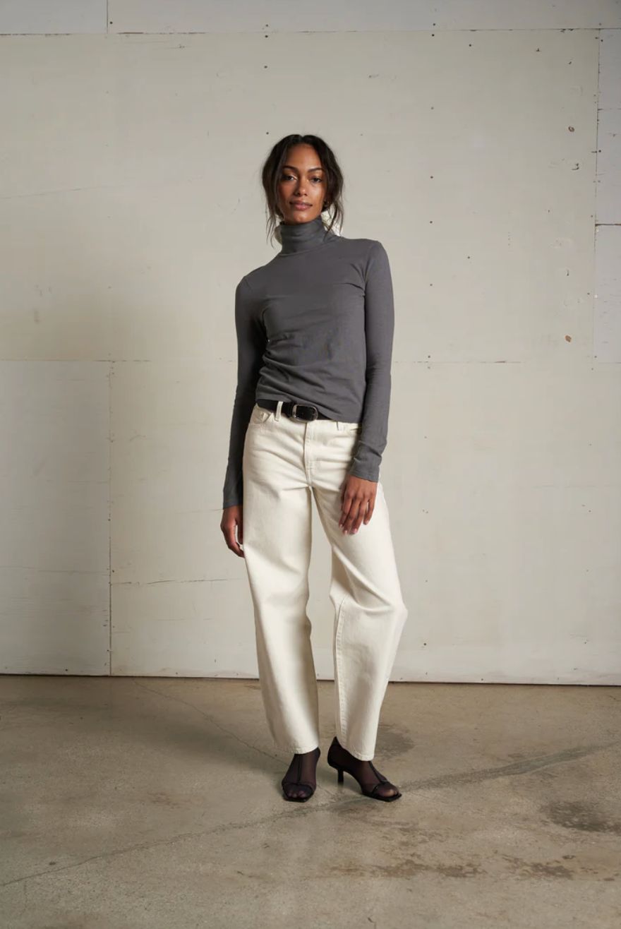 Perfect White Tee Cindy Turtle Neck