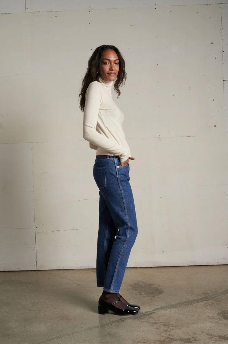 Perfect White Tee Cindy Turtle Neck