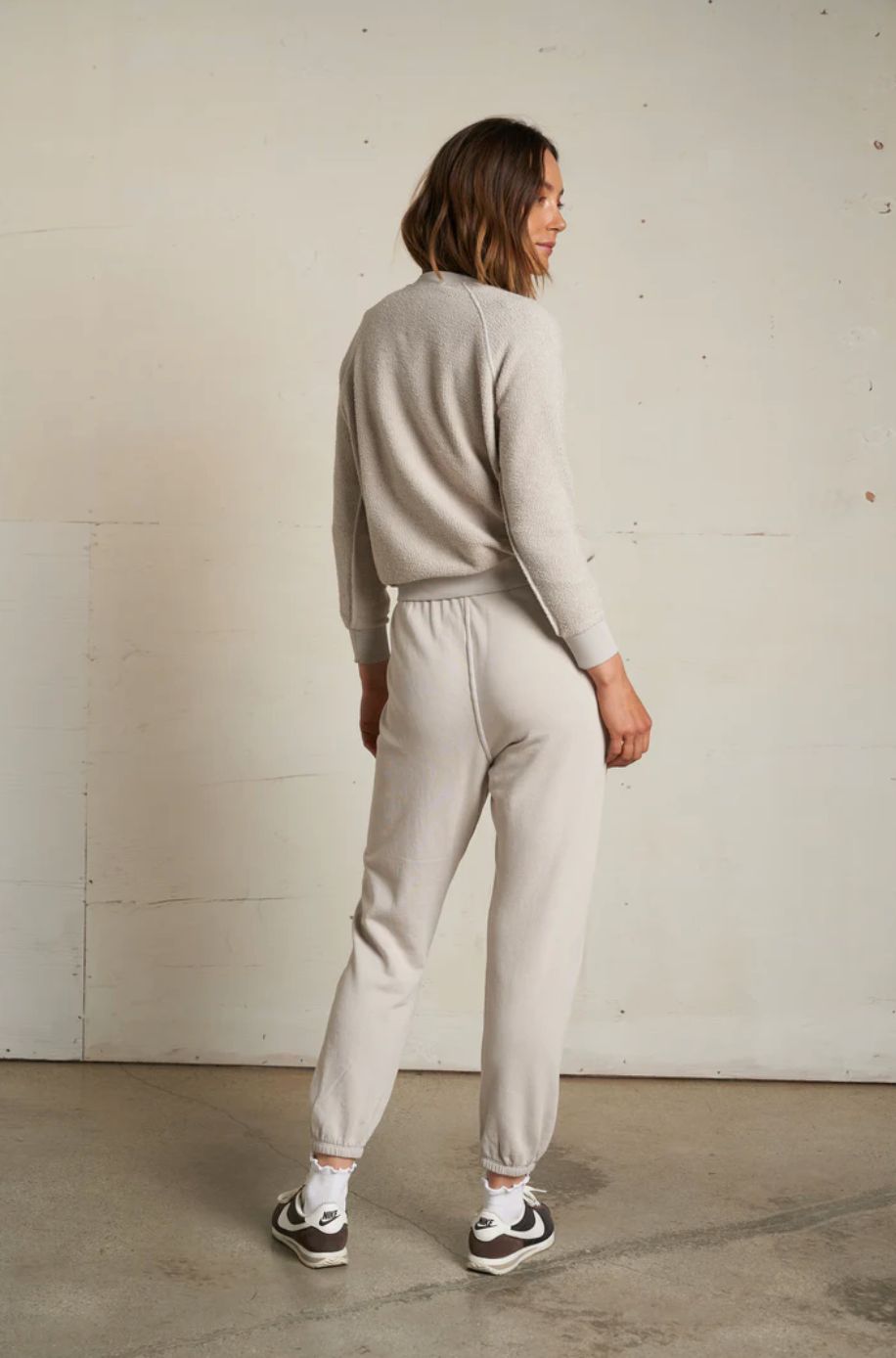 Perfect White Tee Ziggy Sweatshirt in Silver