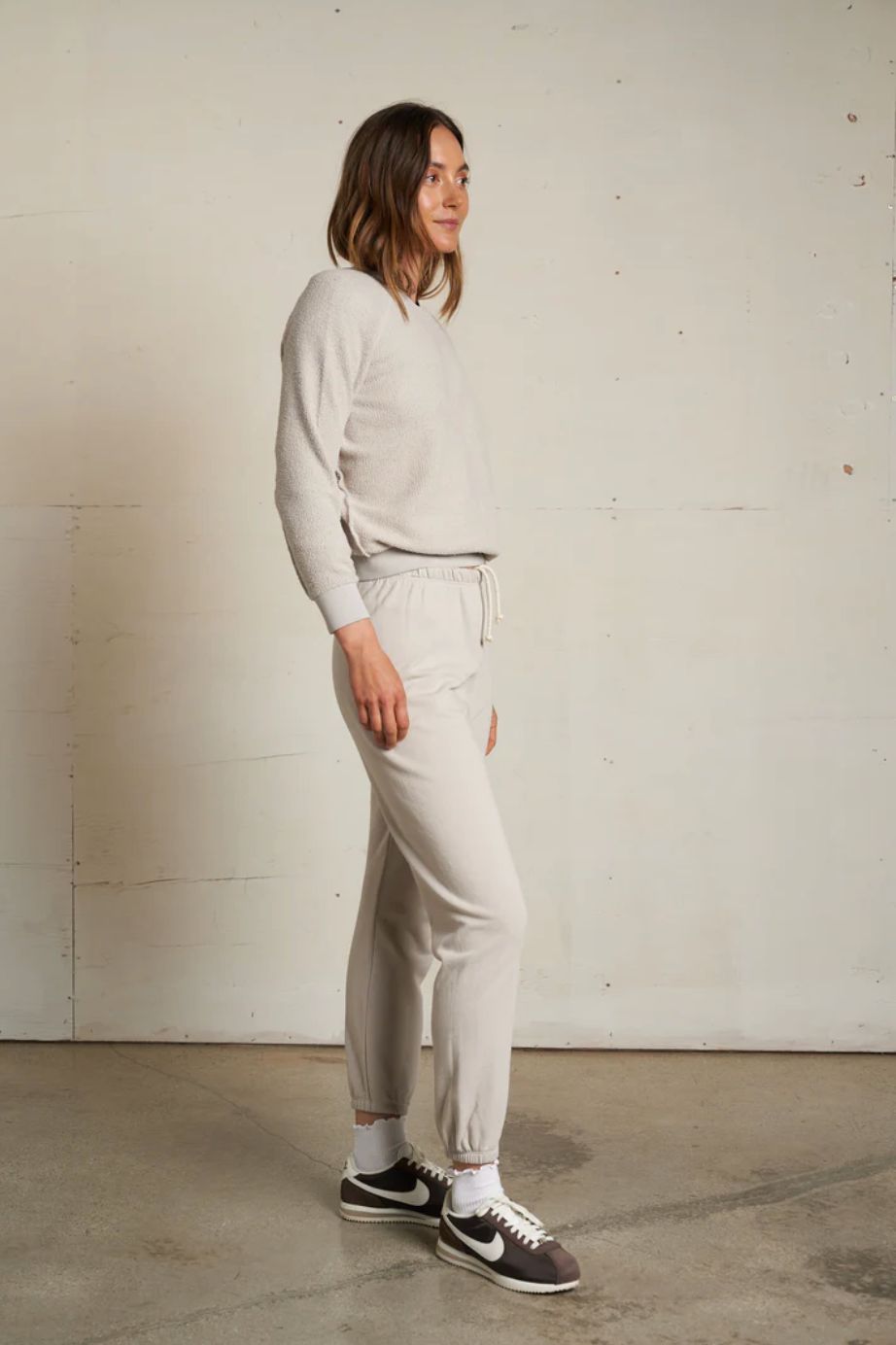 Perfect White Tee Ziggy Sweatshirt in Silver