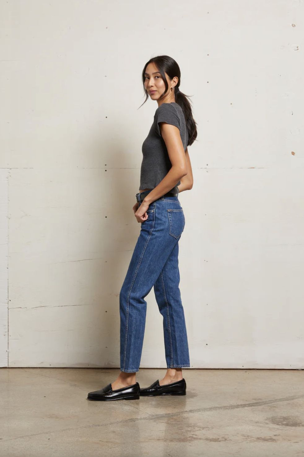 Perfect White Tee Gabby Crew Neck Tee in Charcoal