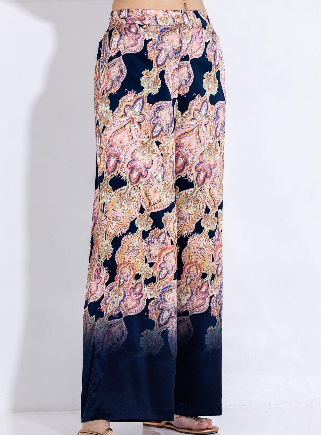 Go Silk Go Luxe Easy Pant in Paisley