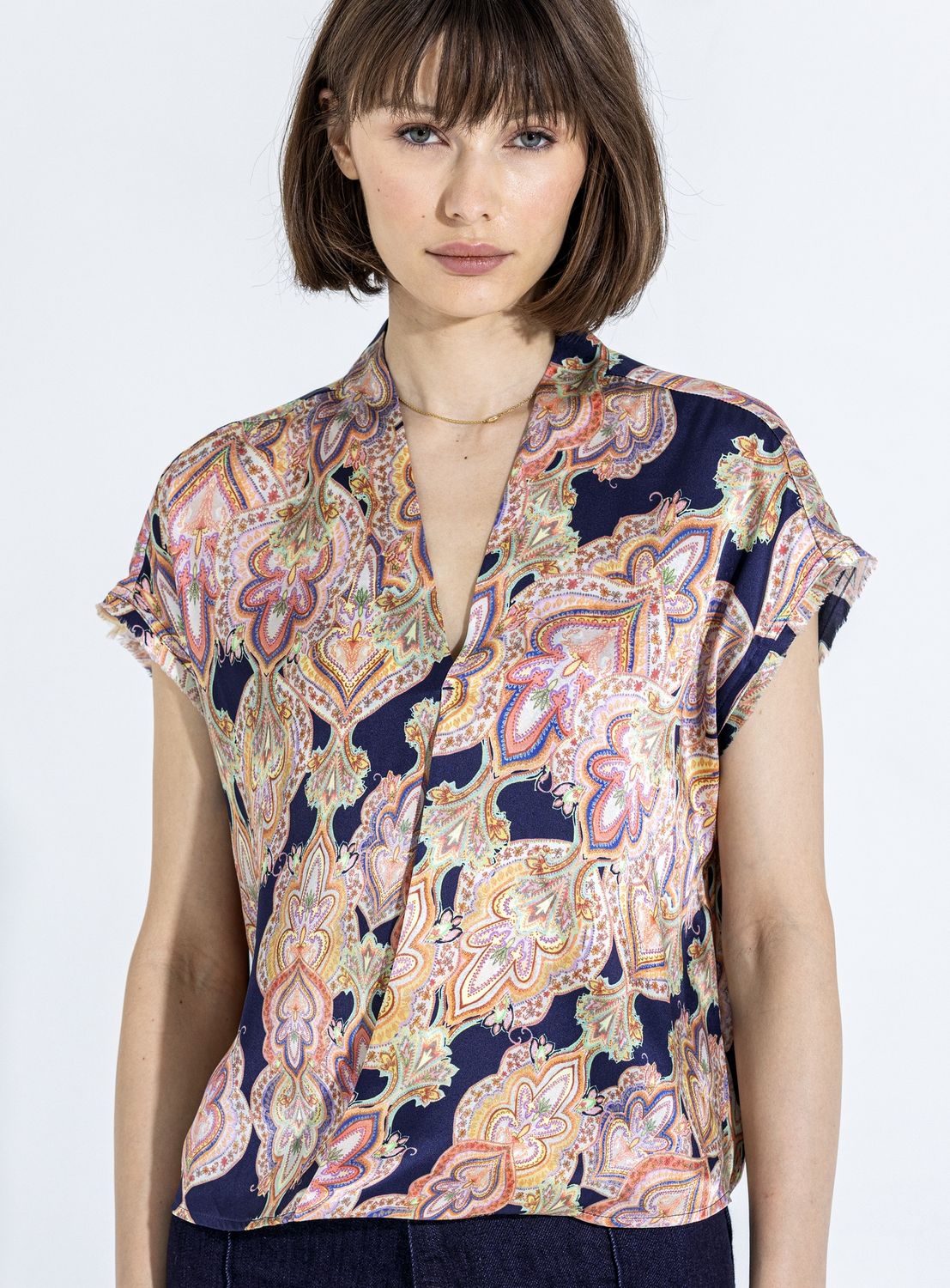 Go Silk Go Wrappers Delight Top in Paisley