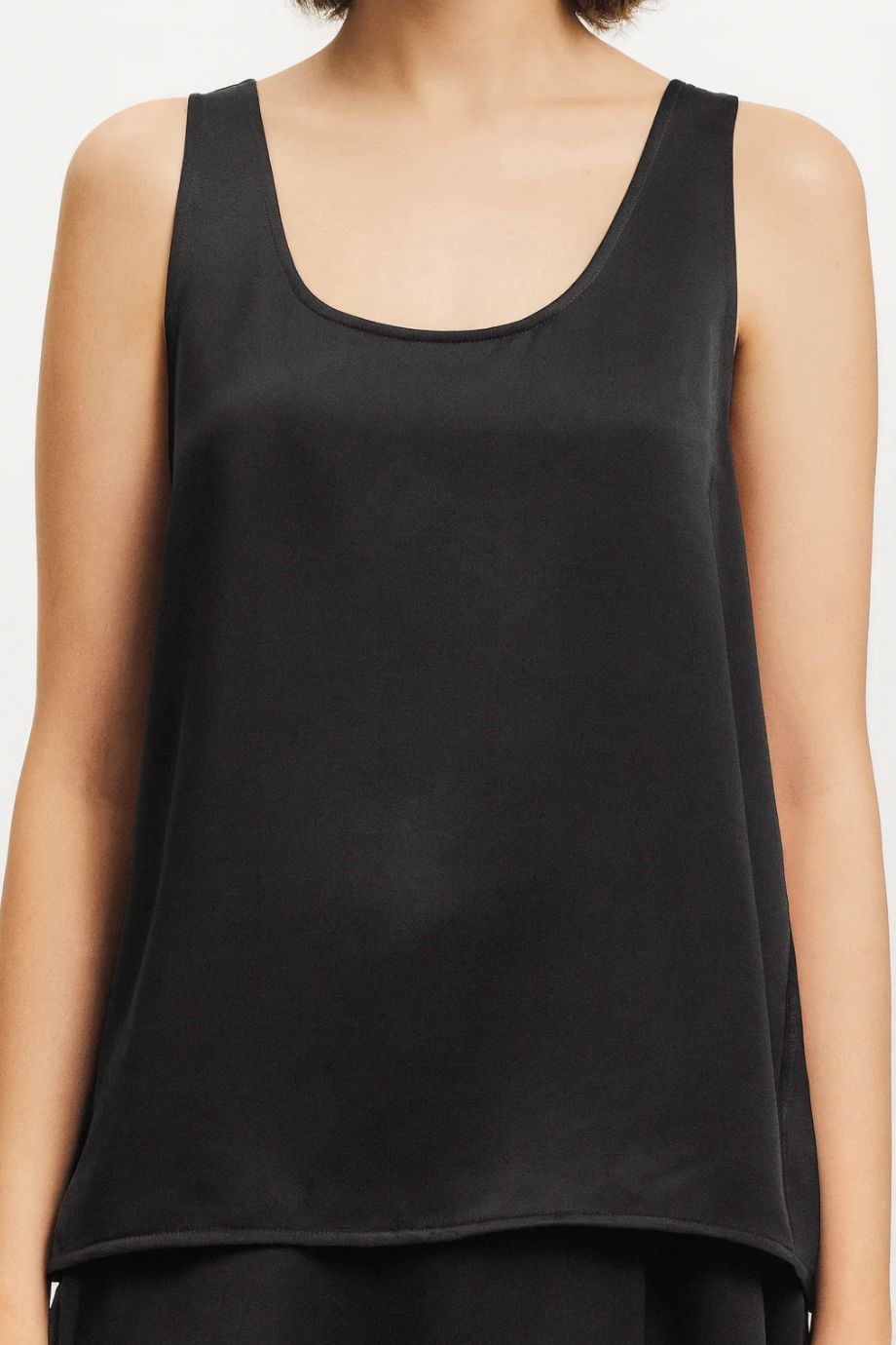 Saint Art Isola Scoopneck Tank