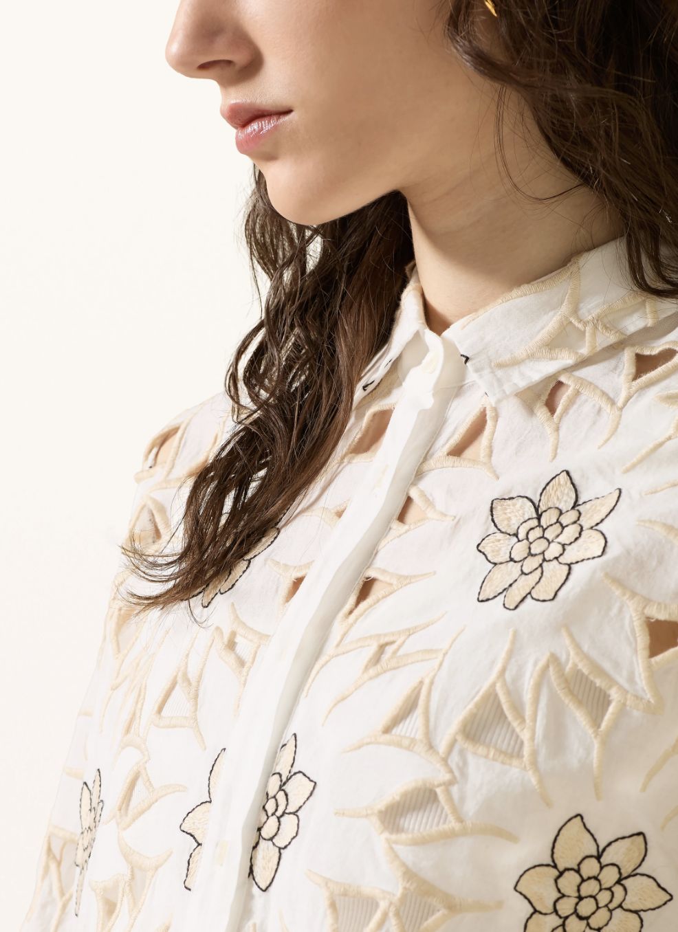 0039 Italy Bea Floral Openwork Blouse