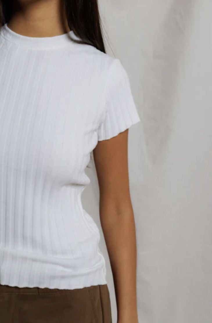 Perfect White Tee Suri