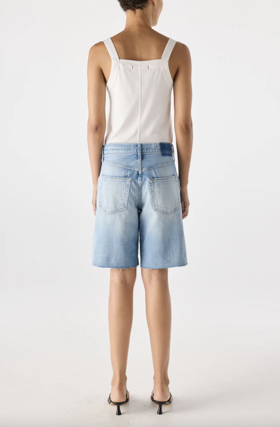 AMO Steph Short in Breeze