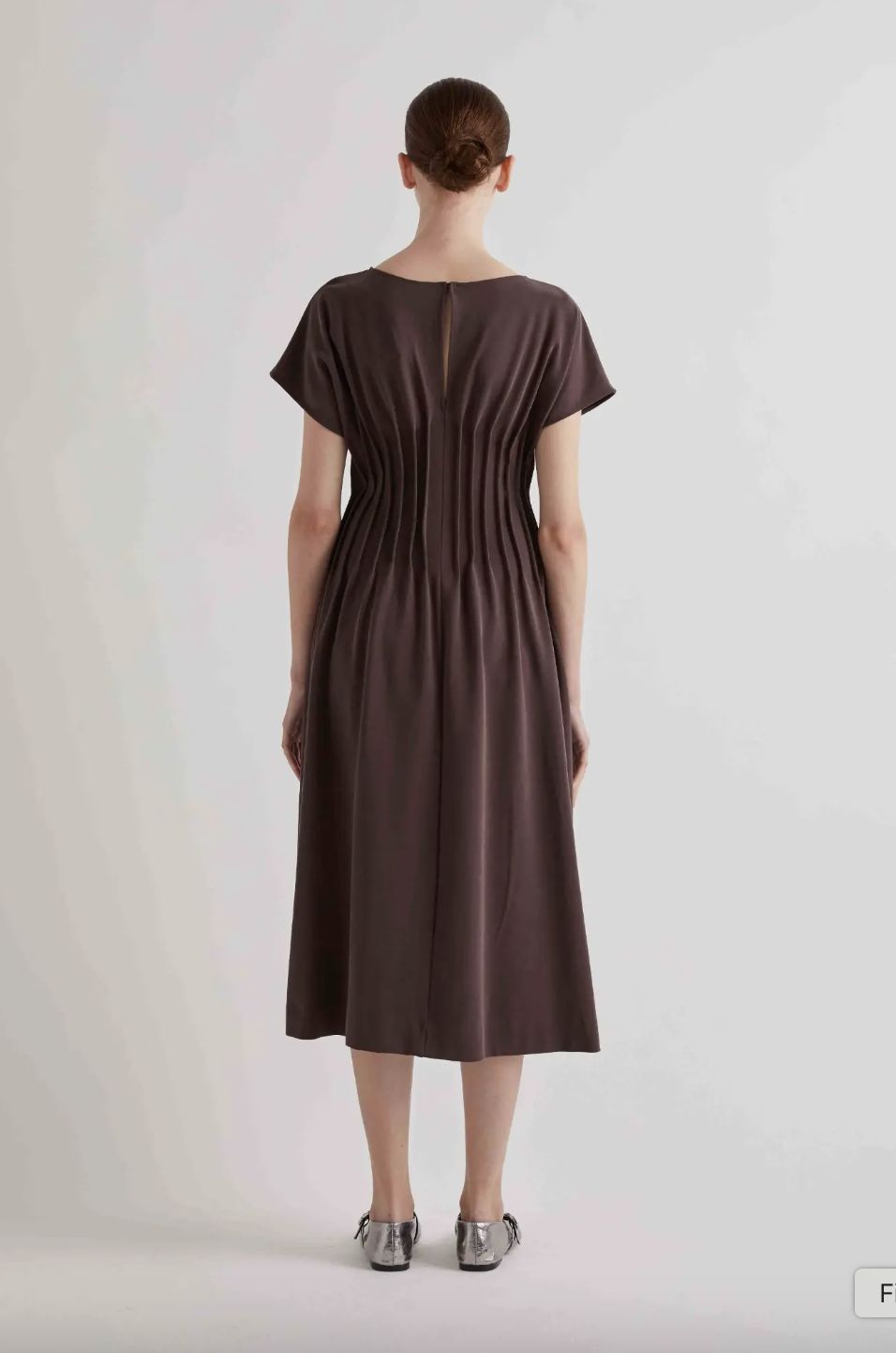 Meimeij Fitted Pleat Dress