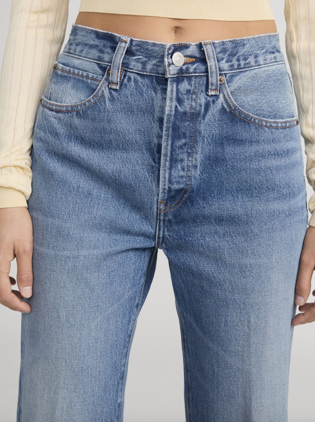 Frame The Lax Jean in Numeral Raw