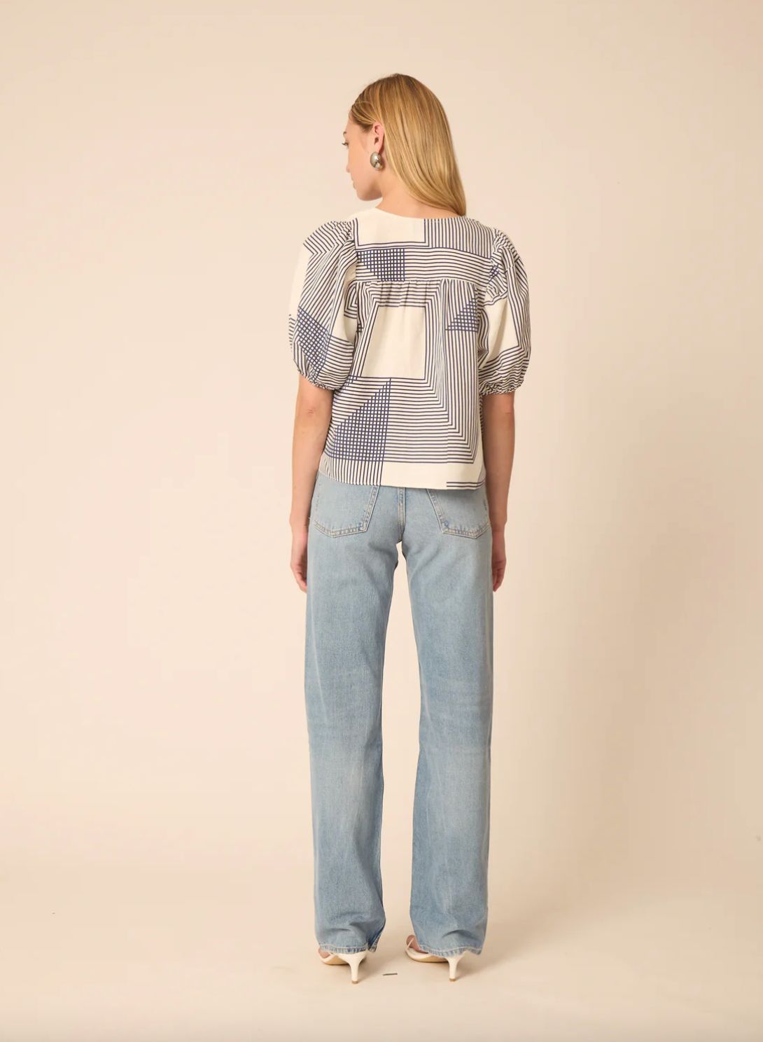 Gilner Farrar Callie Blouse in Navy Geometric Print