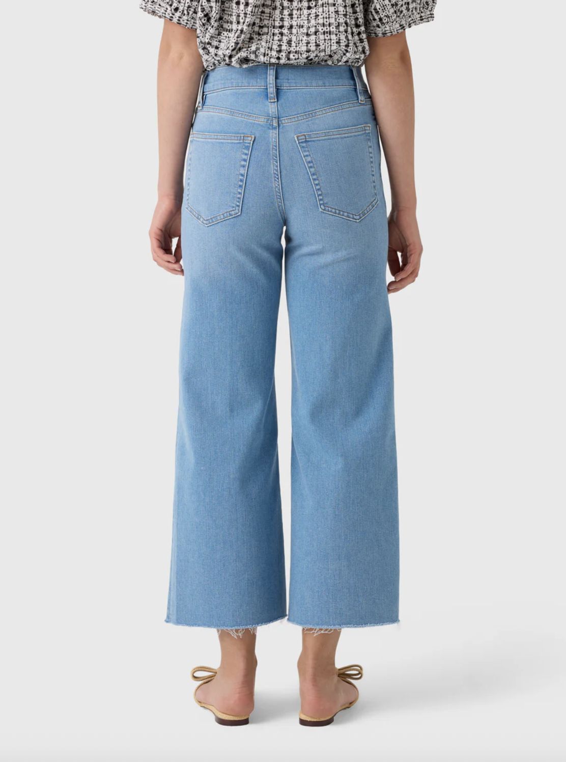 Frame Le Slim Palazzo Crop Jean in Honeymoon