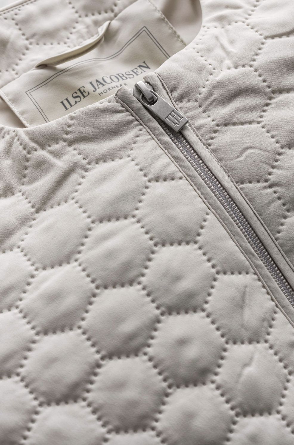 Ilse Jacobsen Honeycomb Short Quilted Jacket in Kit