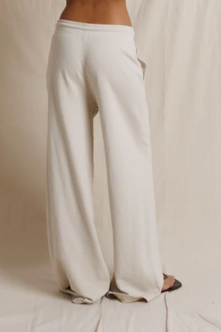Perfect White Tee Noa Sweatpant in Whitecap Grey