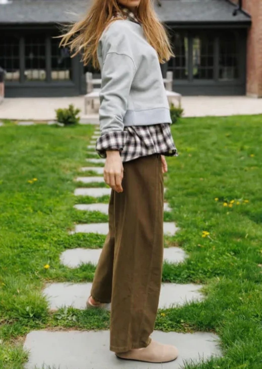 Perfect White Tee Arden Sweatshirt in Heather Grey