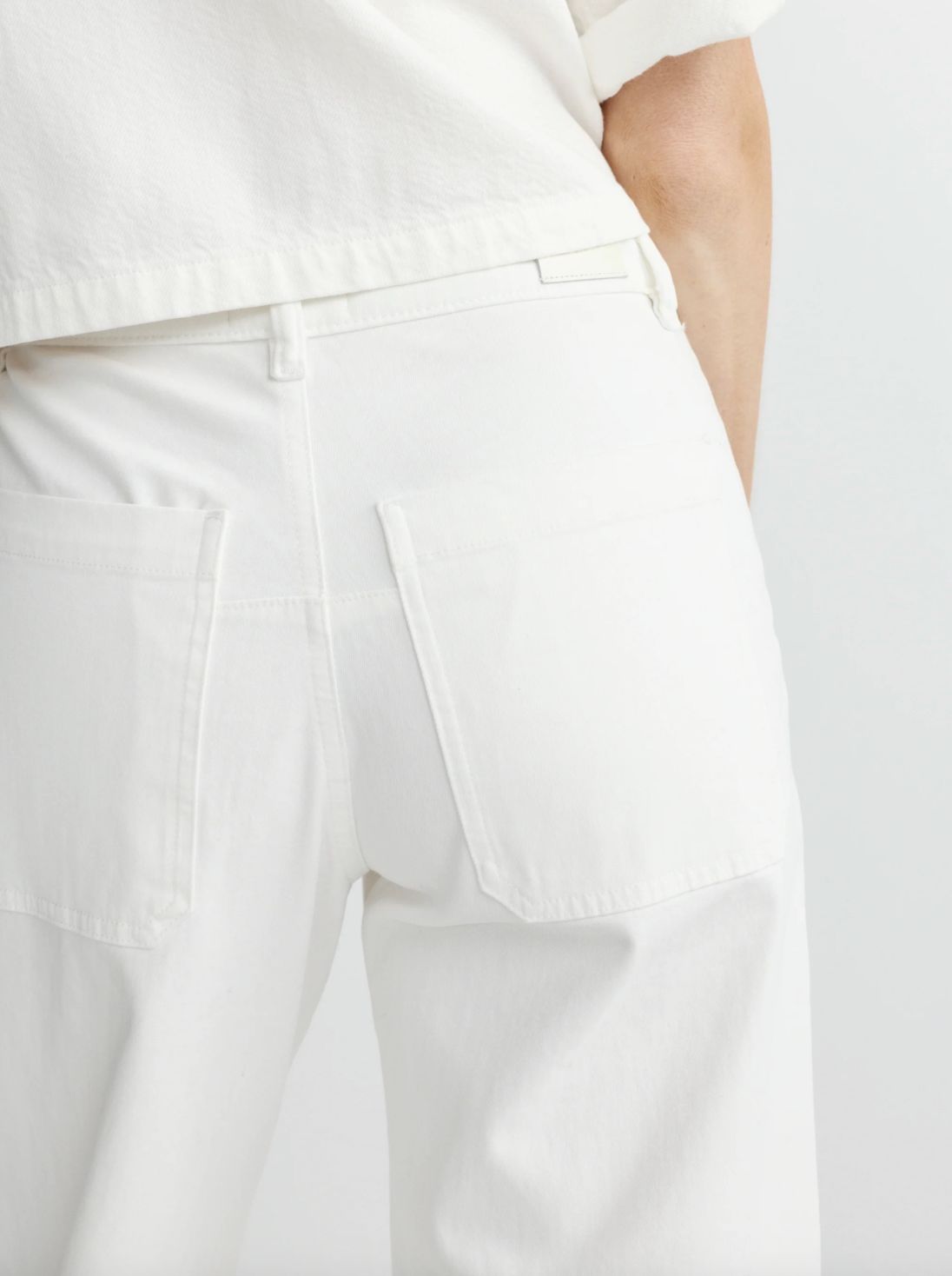 DL1961 Billie Easy Barrel Jean in White