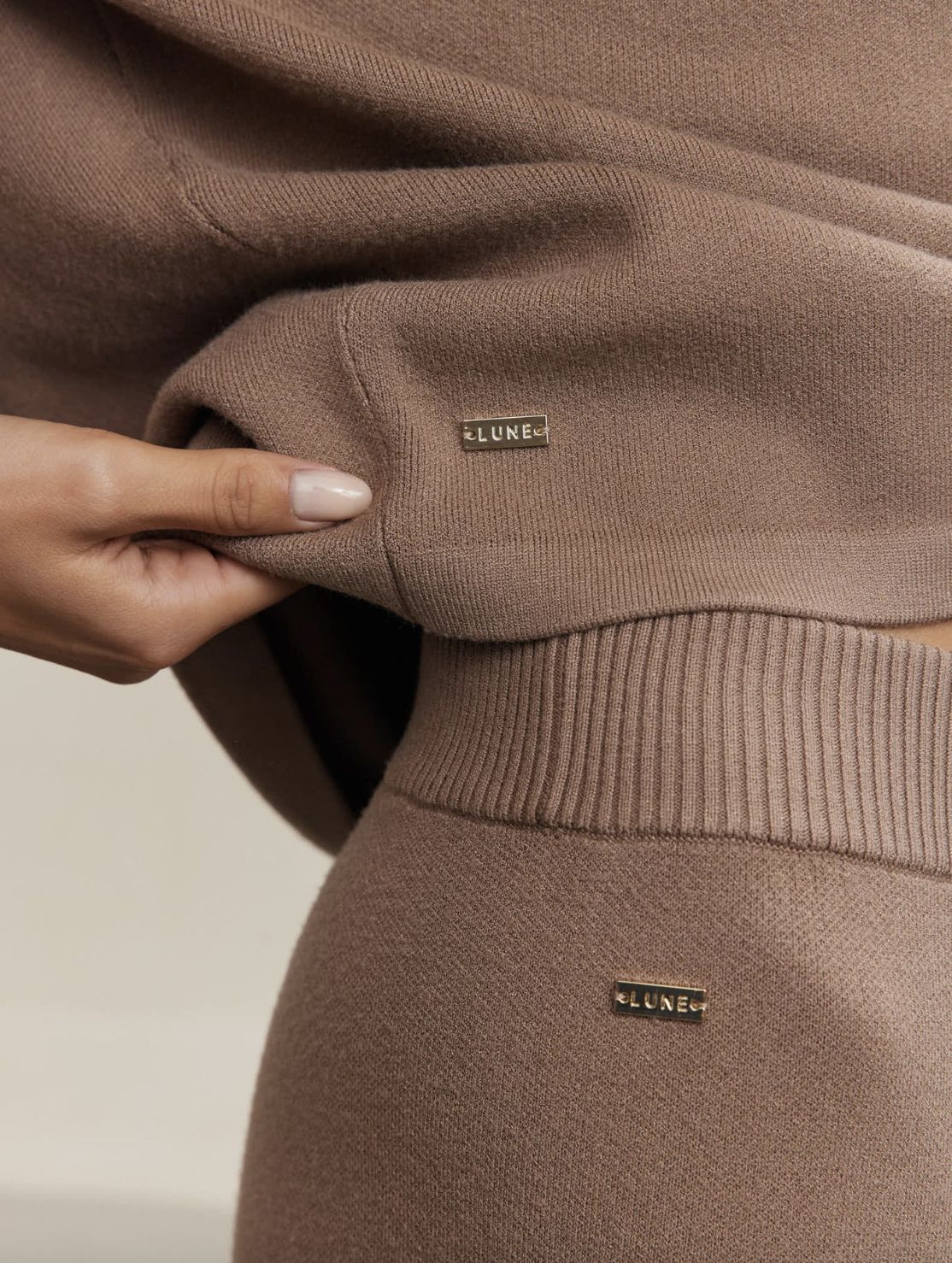 Lune Olly V-Neck Top