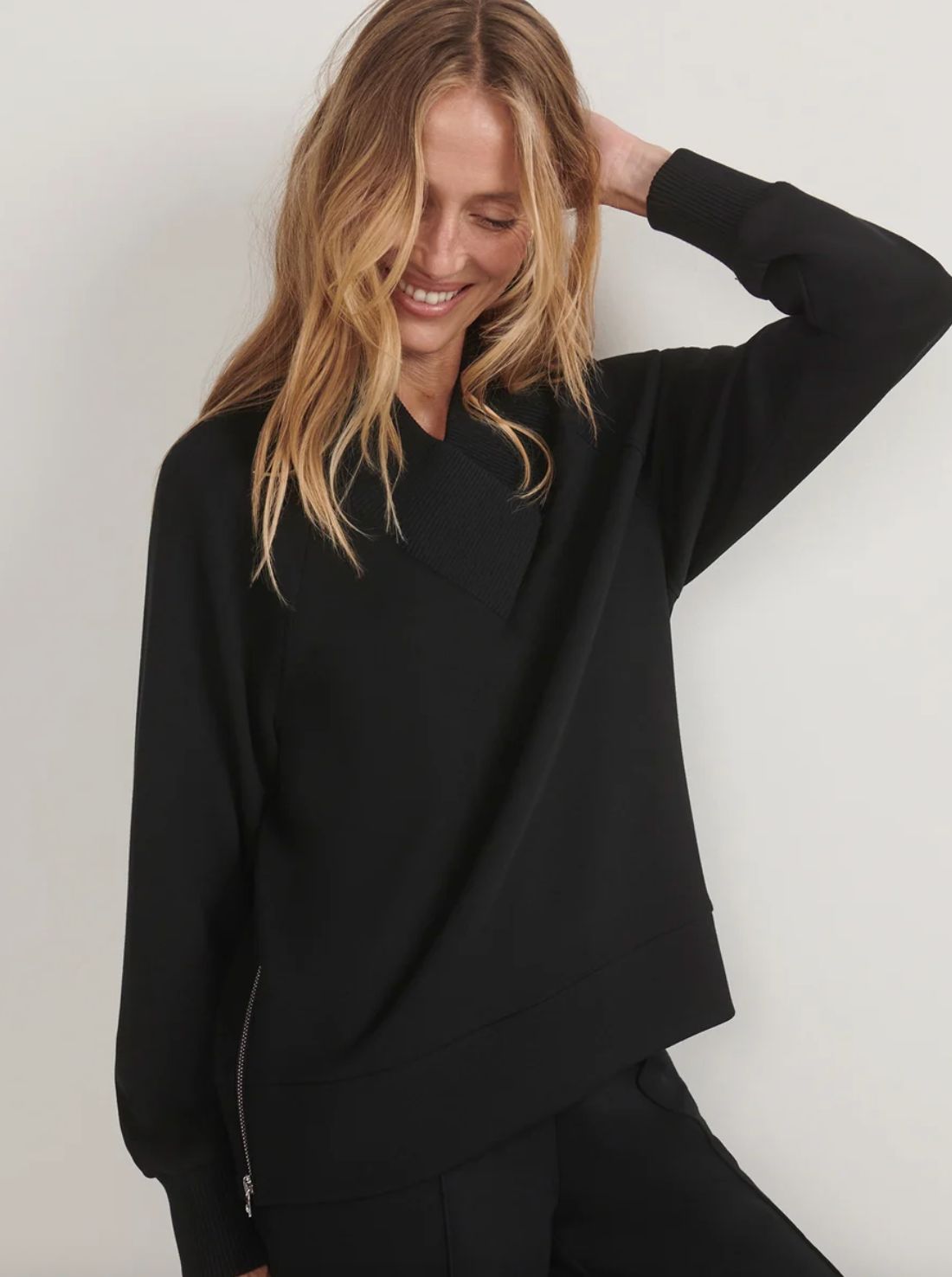 Varley Macie Zip Hem Sweat in Black