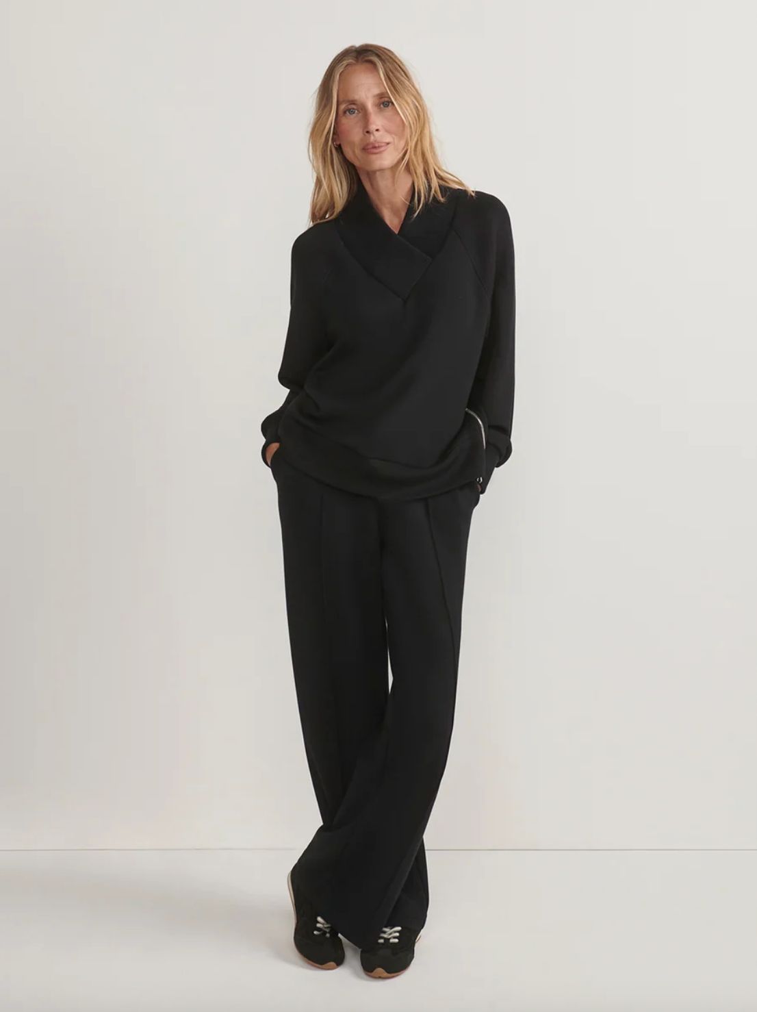 Varley Macie Zip Hem Sweat in Black
