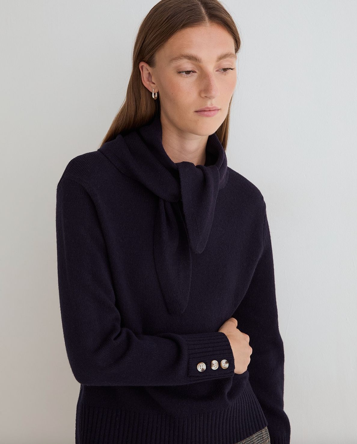 Yerse Daff Sweater with Coordinating Scarf