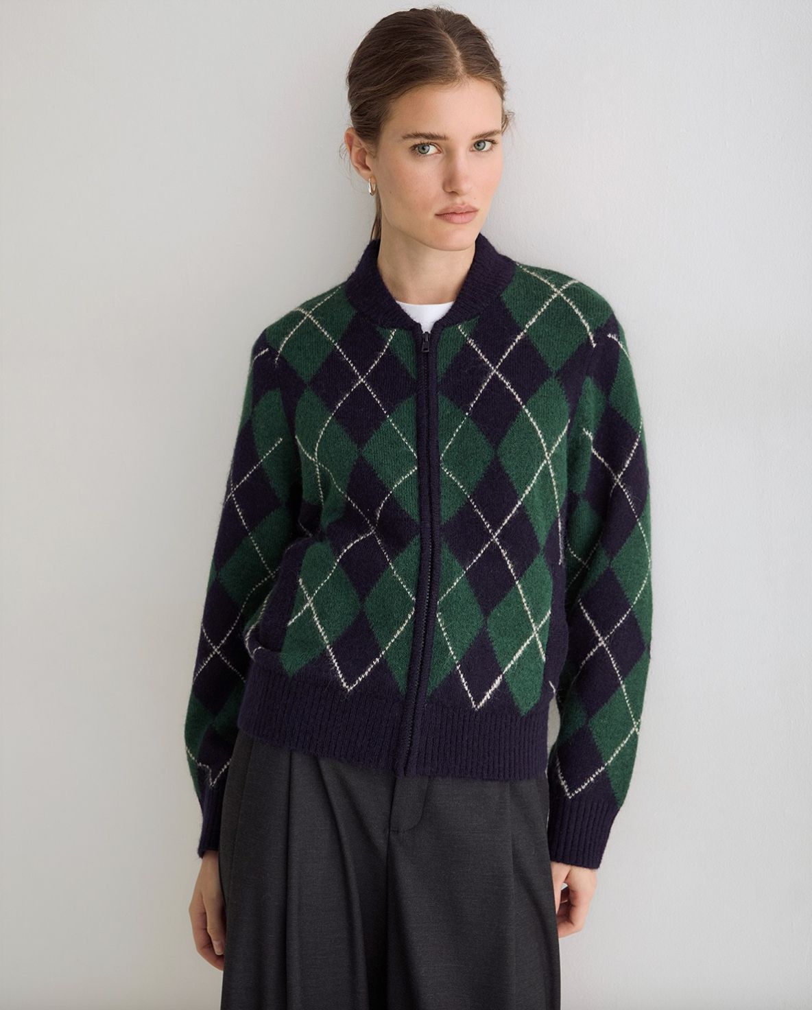 Yerse Diamond Zip-Up Cardigan