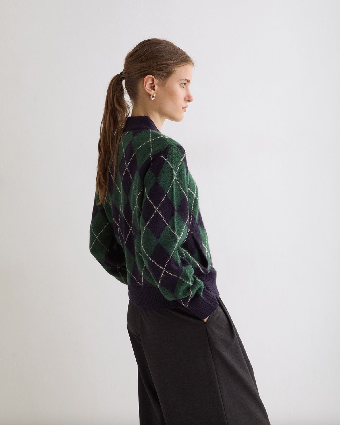 Yerse Diamond Zip-Up Cardigan