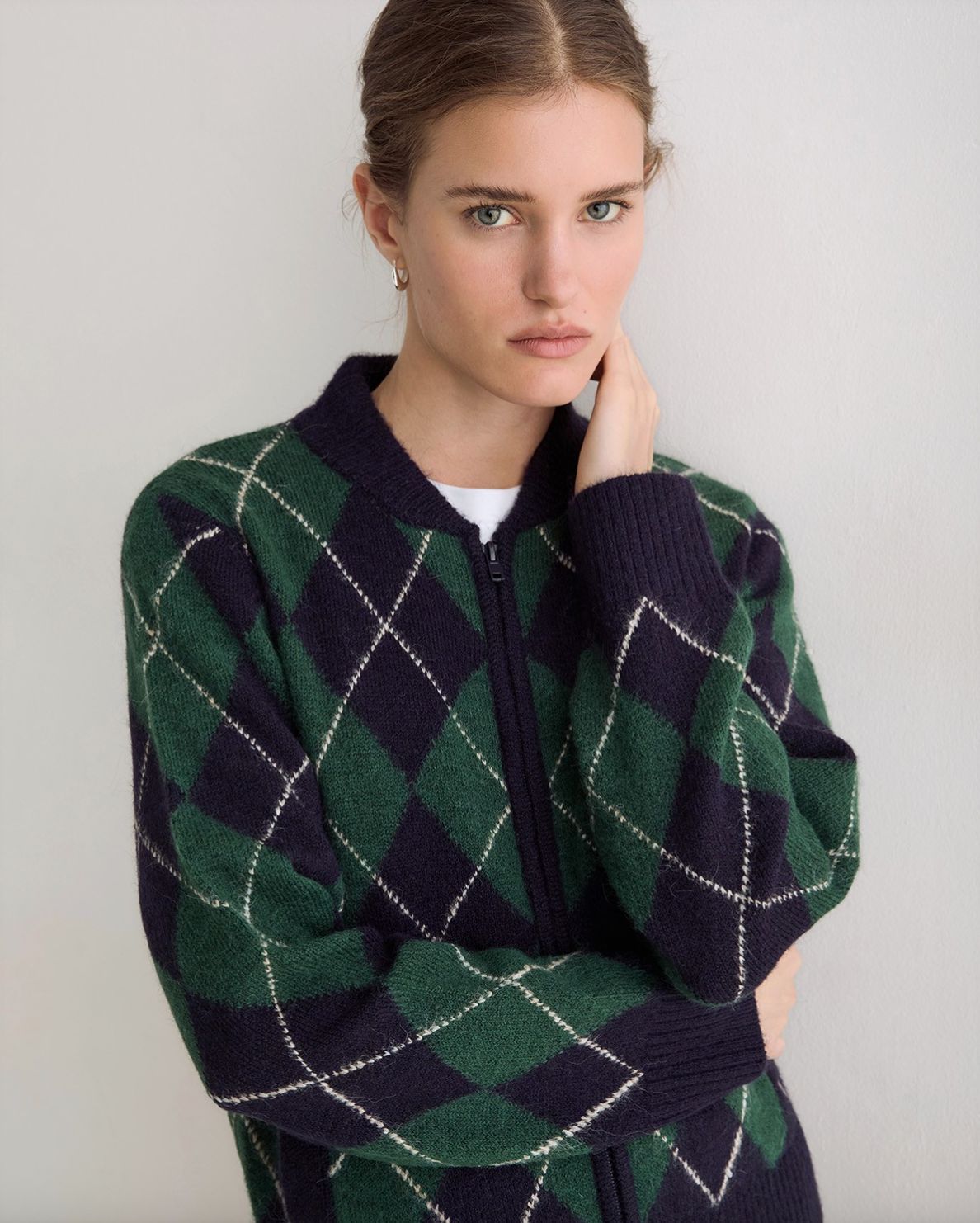 Yerse Diamond Zip-Up Cardigan